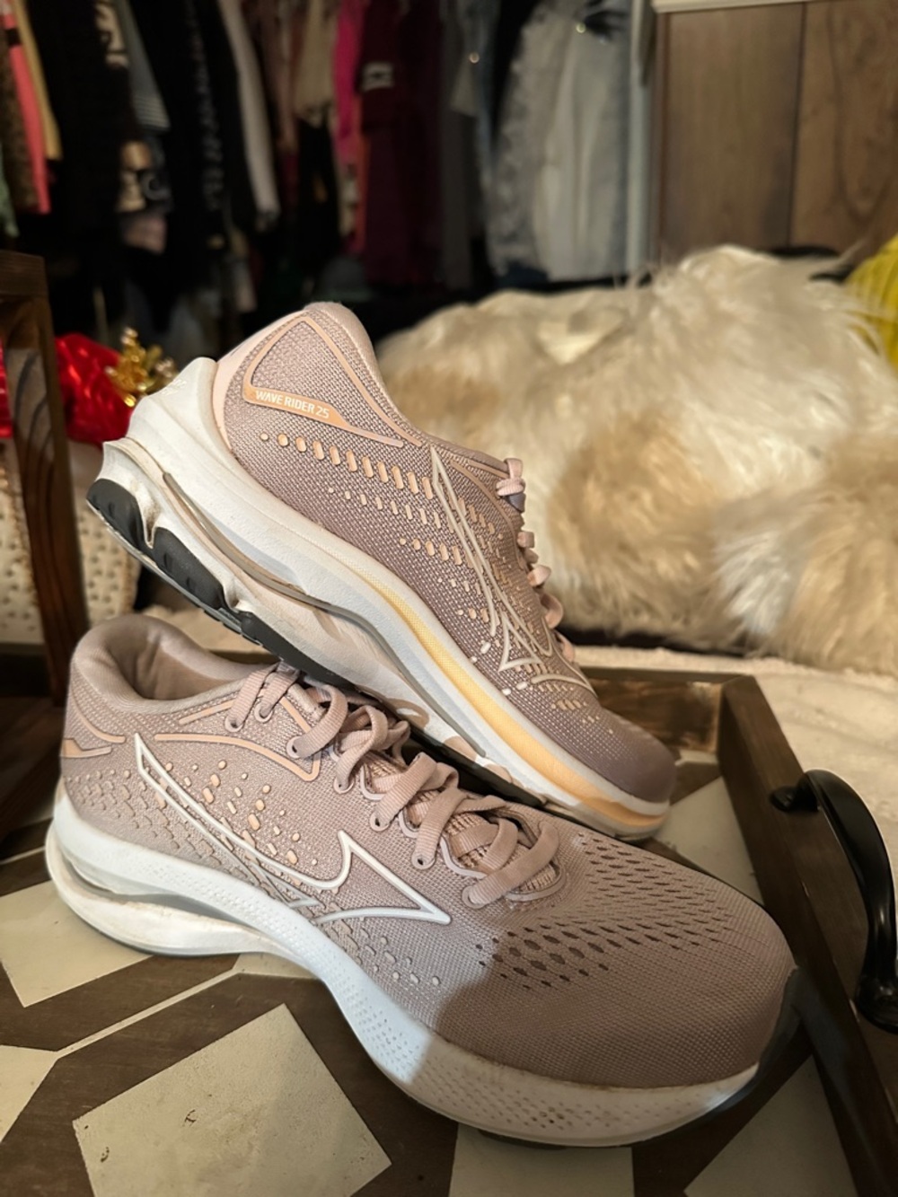 Mizuno Women's Athletic Running Shoes in Dusty Rose and White
